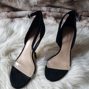 Imagine Vince Camuto Reina